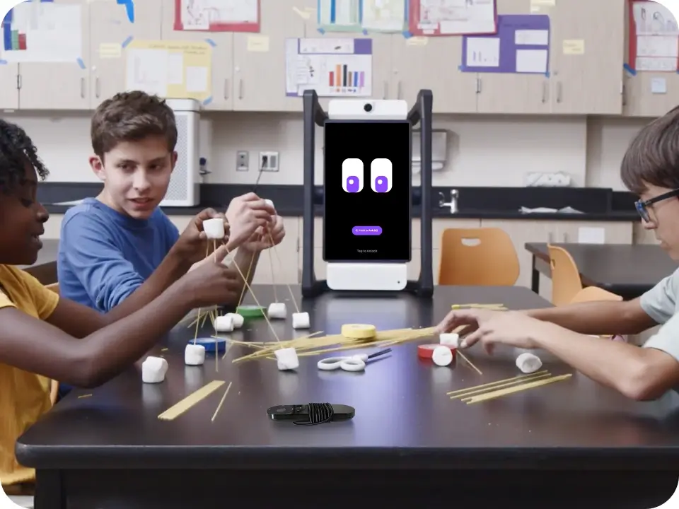 students making spagetti tower with M2 in classroom